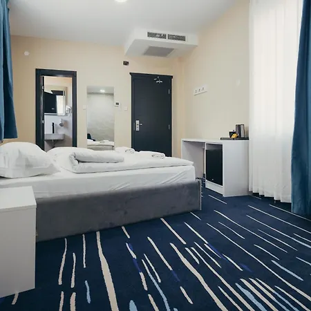 Отель Wellness Jola 4*