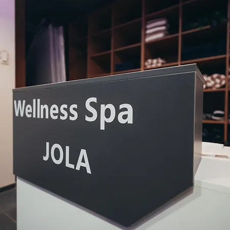 酒店 Wellness Jola 4*